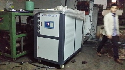 油冷卻冷凍機與小型工業冷水機價格探討 食品專用制冷設備市場觀察